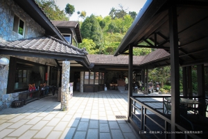 往山林走, 花岩山林