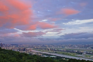 劍潭山夜景 [兩張]