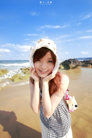 ** 墾 丁. 仲 夏 **