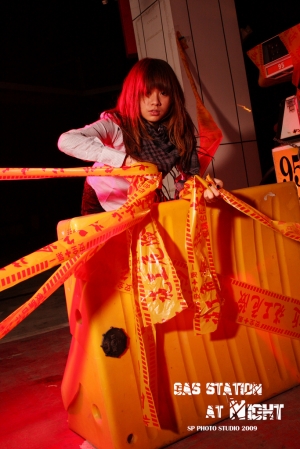 加油站的夜晚 ● 喵喵