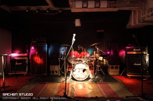 鳴動樂團 Live!