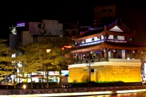 飄雨夜風城