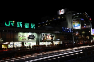 新宿南口 夜景