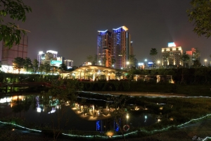 新手夜拍秋紅谷(一張流)