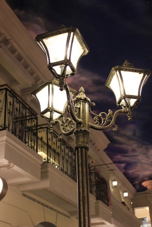 義大世界&nbsp;&nbsp; [3P]