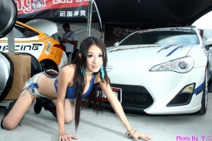 ▼烏日高鐵站 Max-power盃房車飄移賽▲小卉