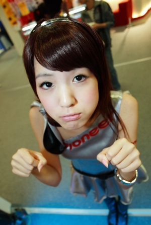 081203資訊展猜猜看在拍誰?有答案(圖片)