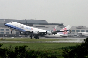 灰綾機 桃園國際機場 8