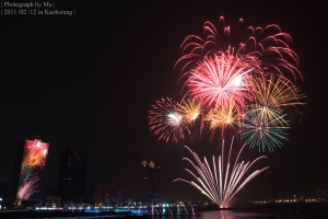 2011高雄燈會煙火開幕搶先發~