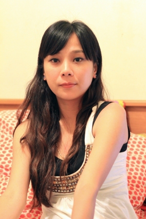 家教甚嚴。只能拍女王