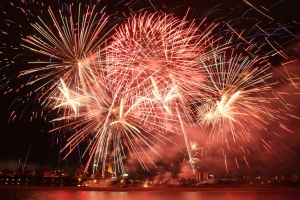 十月十日當然就是拍煙火囉!