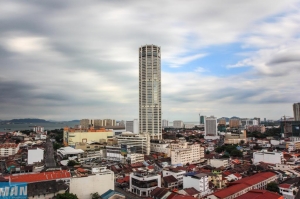 马来西亚。长时间瀑光下的槟城