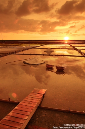 北門井仔腳鹽田夕照
