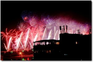 從台北這邊拍大稻埕煙火！